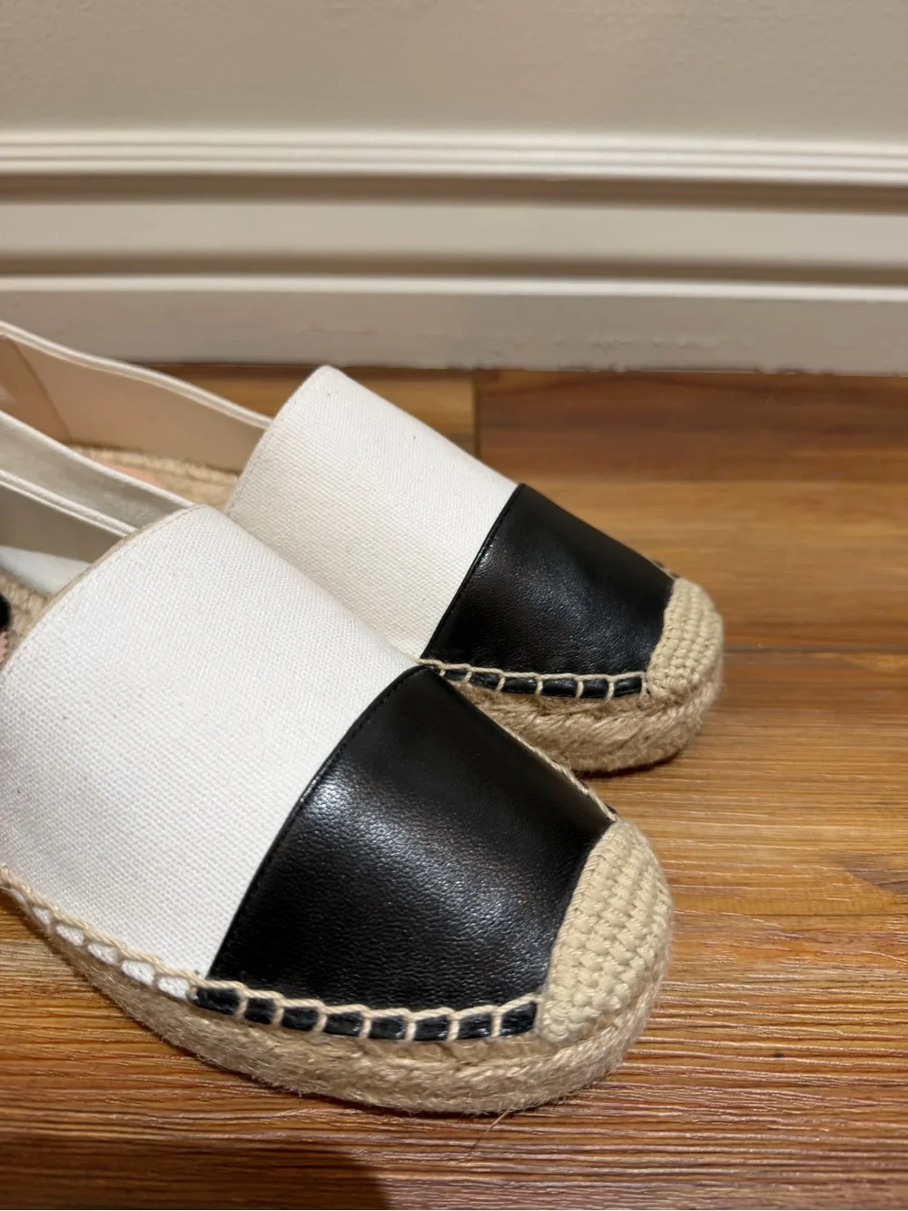 NEW J. Crew White Canvas Espadrilles with leather Black Toe Cap Size 9